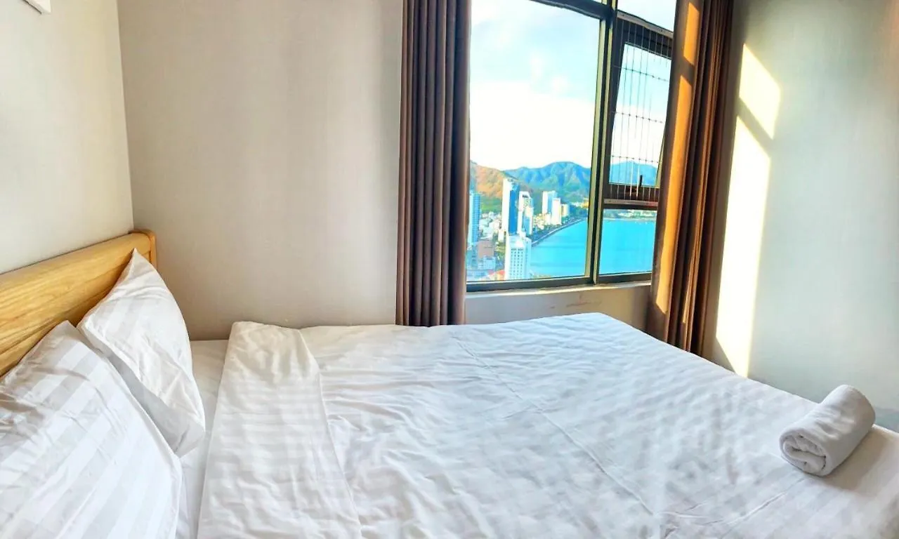 Iseaview Nha Trang Beach Apartment 0*,